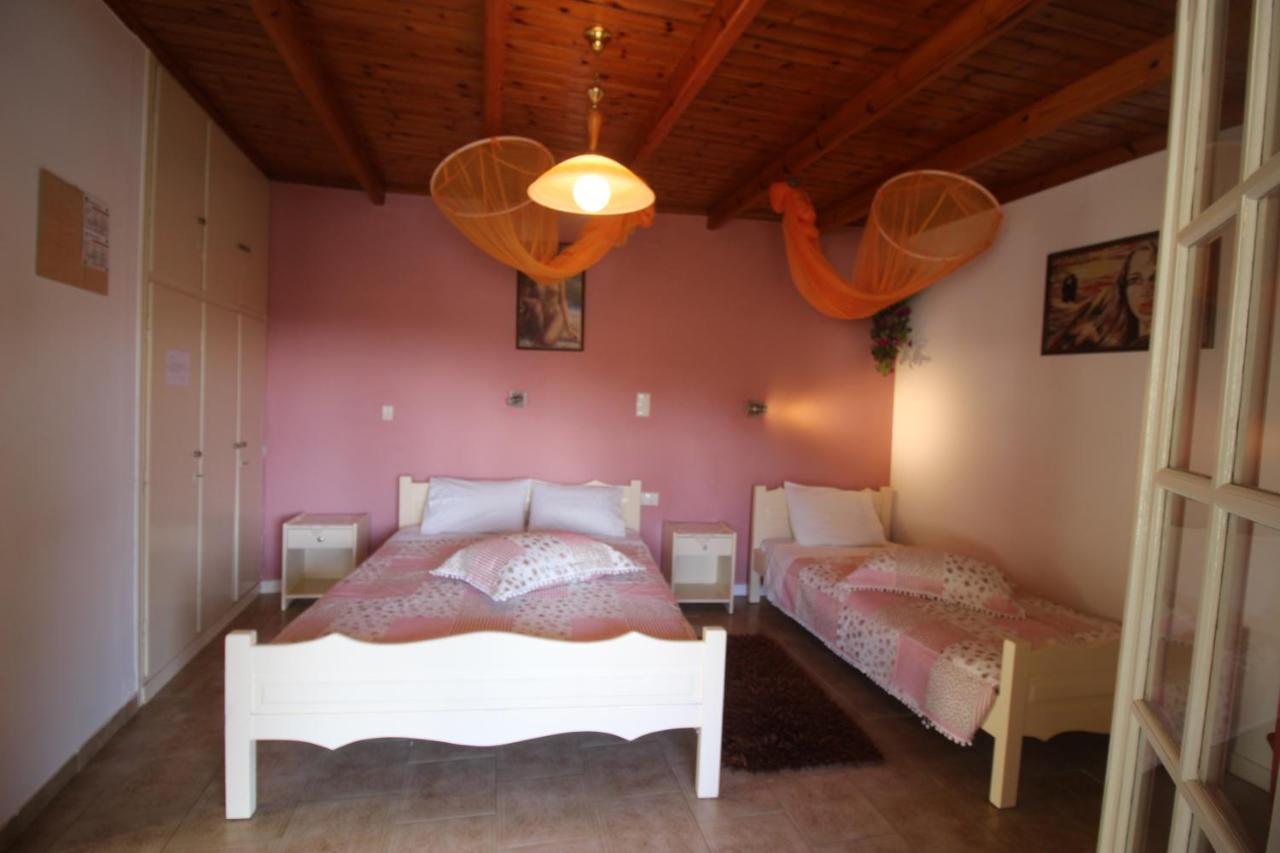 Niky'S Cottage Палеокастрица Екстериор снимка